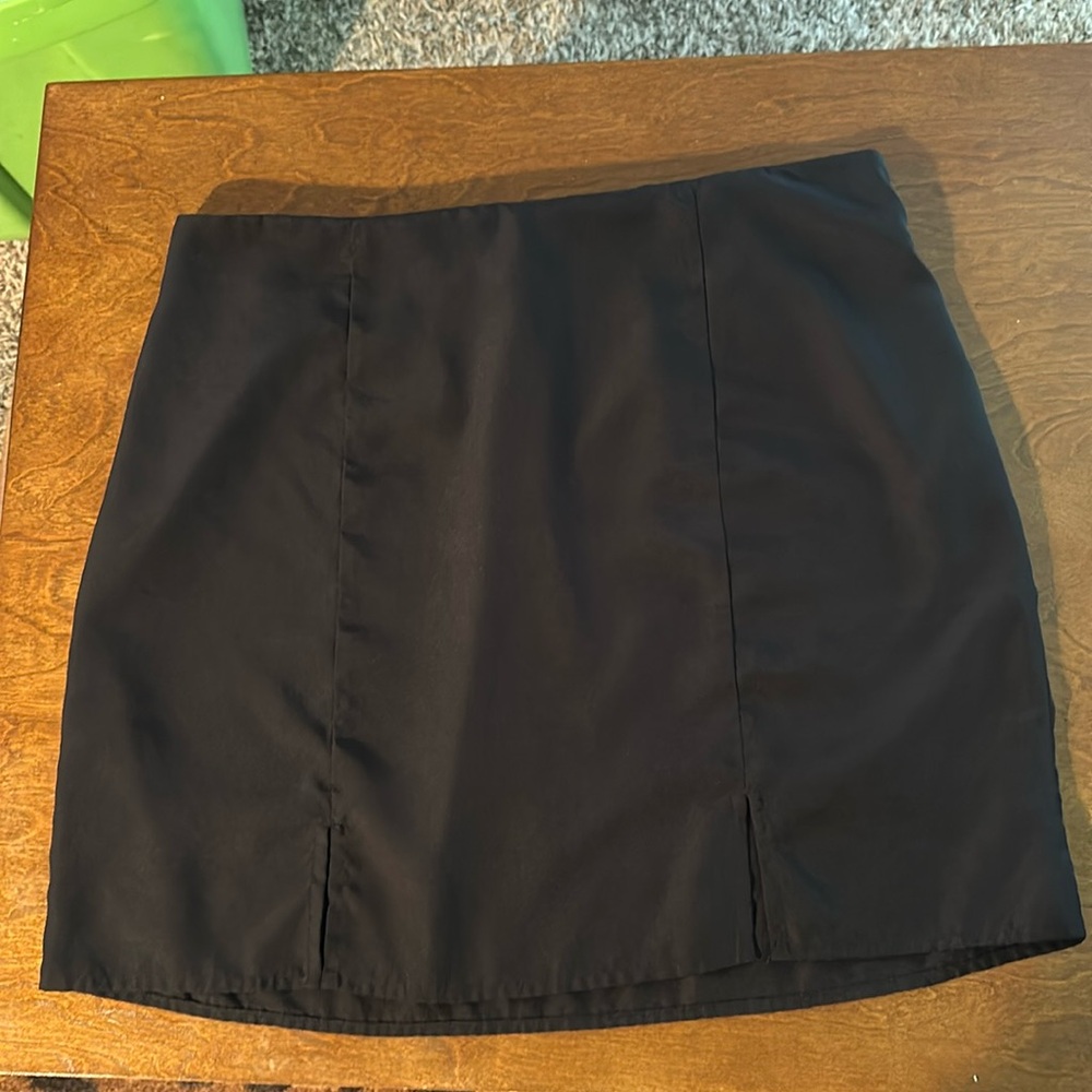 Nordstrom Rack Vero Moda women’s black skirt